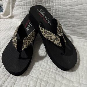 Skechers Black Wedge Flip Flops with Leopard Print Straps